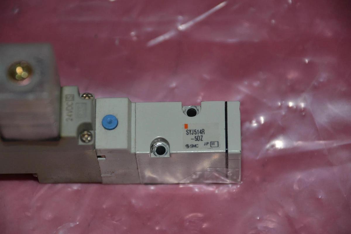 Used SMC VALVE SYJ514R-5DZ SYJ514R 5DZ SYJ514R5DZ