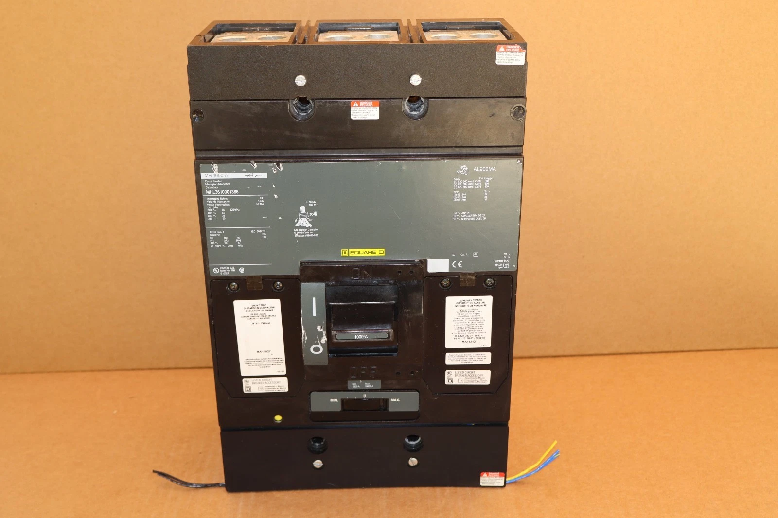 Square D Ciruit Breaker 1000A MHL3610001386 1000 Amp, SHUNT AUX MH 1000 A REFURB