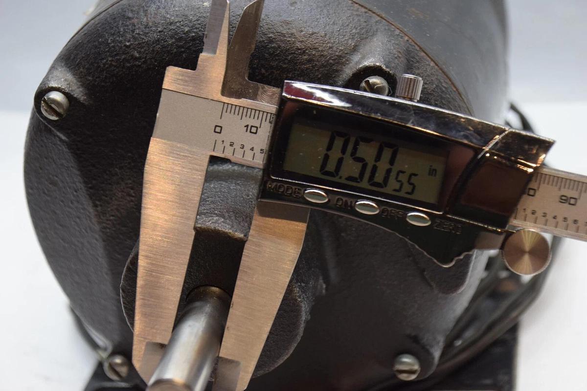 Used GENERAL ELECTRIC 5MJ35CB1C 55V 60Hz 0.50" Shaft Electric Motor