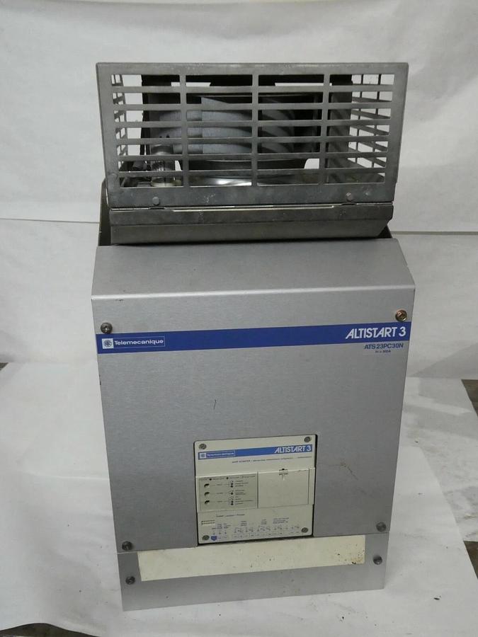 Used Telemecanique ATS23.C30N ALTISTART3 Soft Starter 220 480 Volt 250 HP 300 Amp