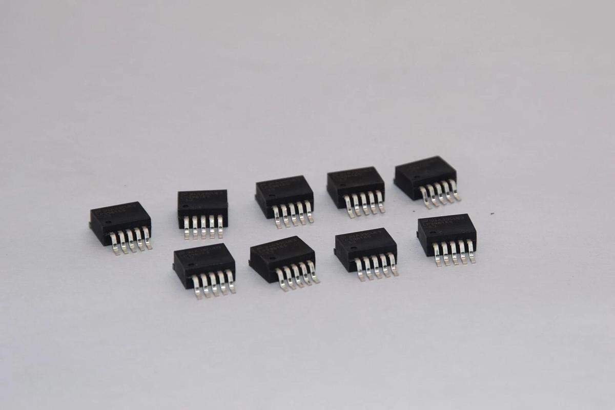(NEW - Lot of 9) NATIONAL LP3961ES 34A39CUE3 10-Pin Integrated Circuit
