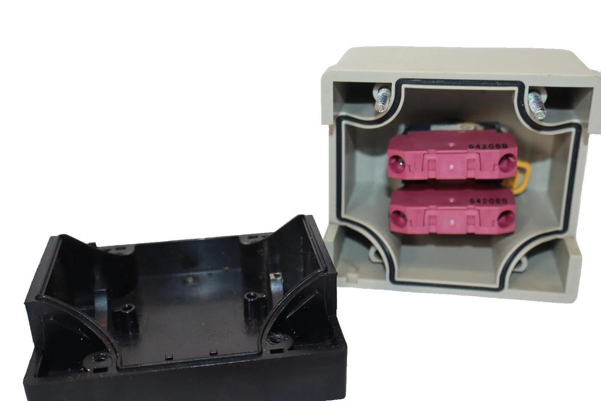 Used Tend / Idec Emergency Stop Button Push Button With Guard