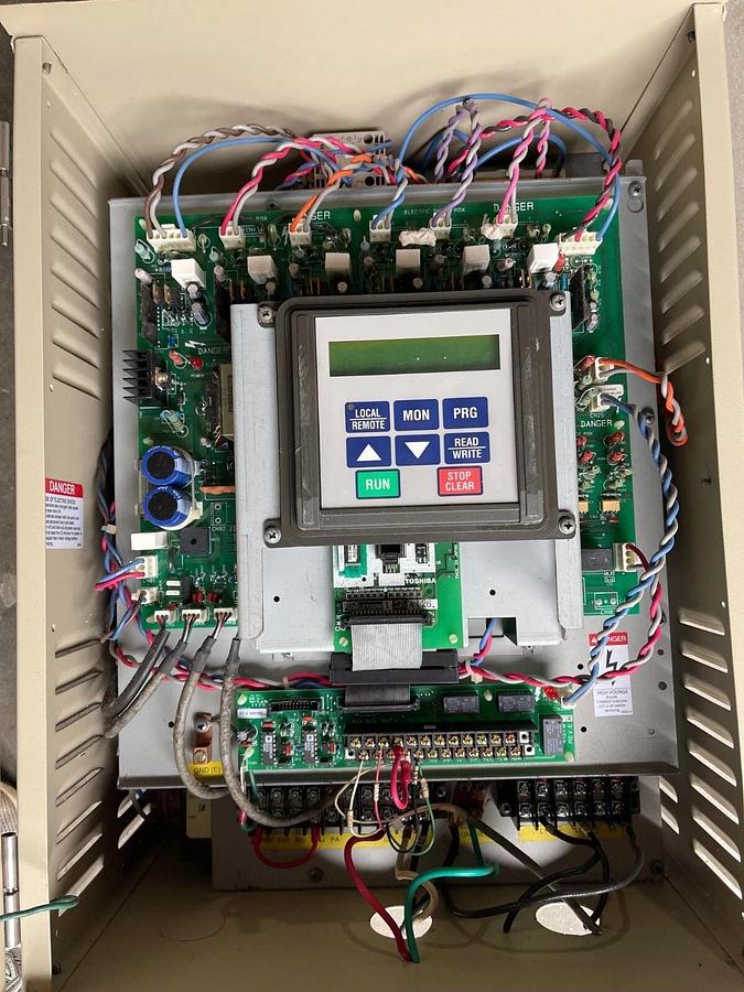 Used TOSHIBA VT130G3U6120 12kva 10hp 600v  3p Transistor Inverter Drive