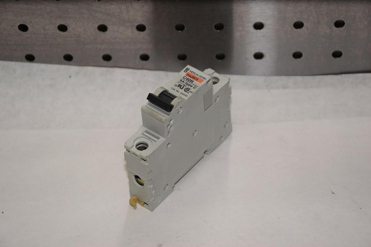 Used MERLIN GERIN C60N MULTI9 6A 277VAC TYPE C 1 POLE CIRCUIT BREAKER