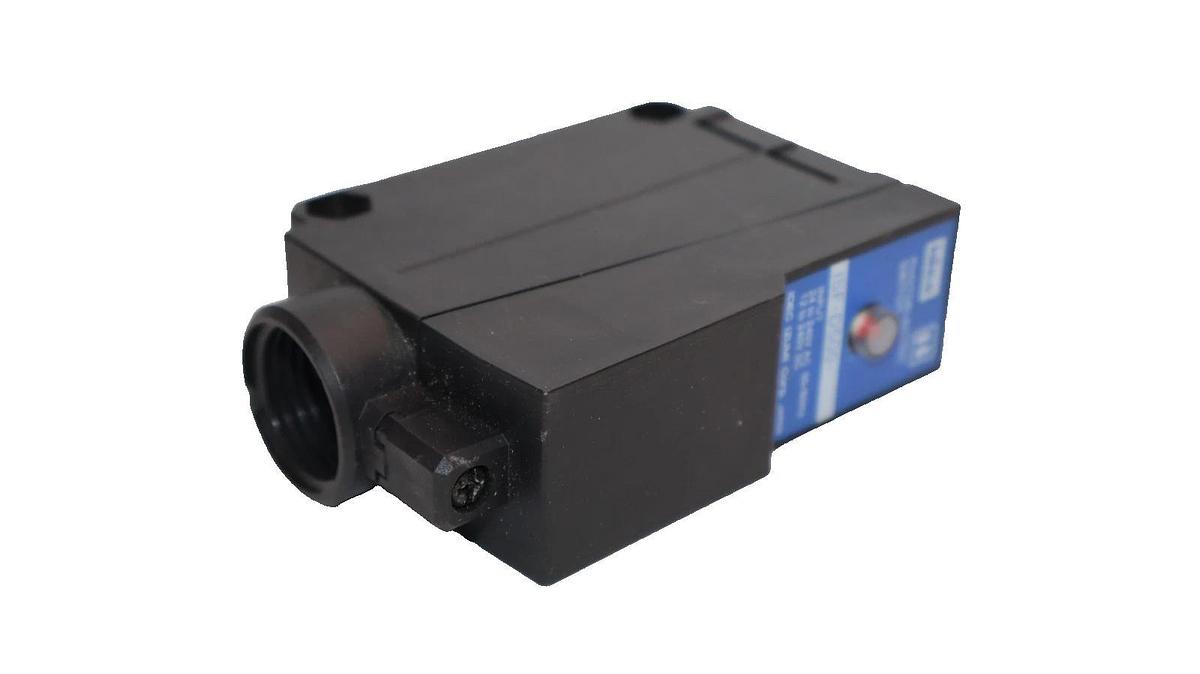 Idec Photoeletric Switch ISF-D500 ISFD500 12-240Vac (New)