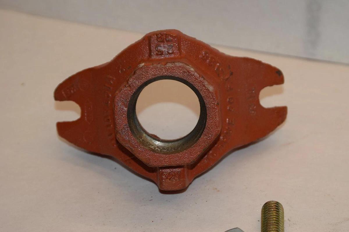 NEW VICTAULIC 2-1/2 x 1-1/4 S/921-E 2-1/2" BOLT 1-14" BRANCH OUTLET COUPLING