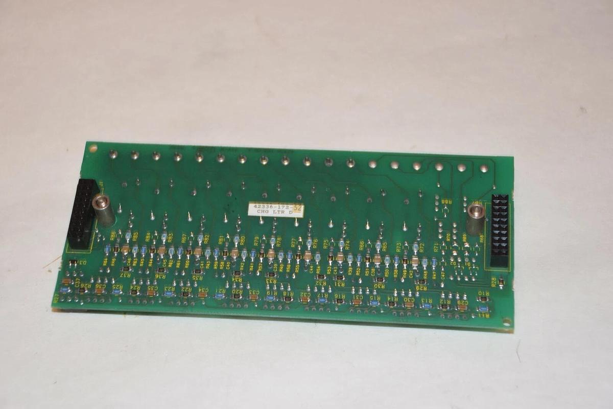 Used ALLEN BRADLEY 42336-172-52 4233617252 CIRCUIT BOARD
