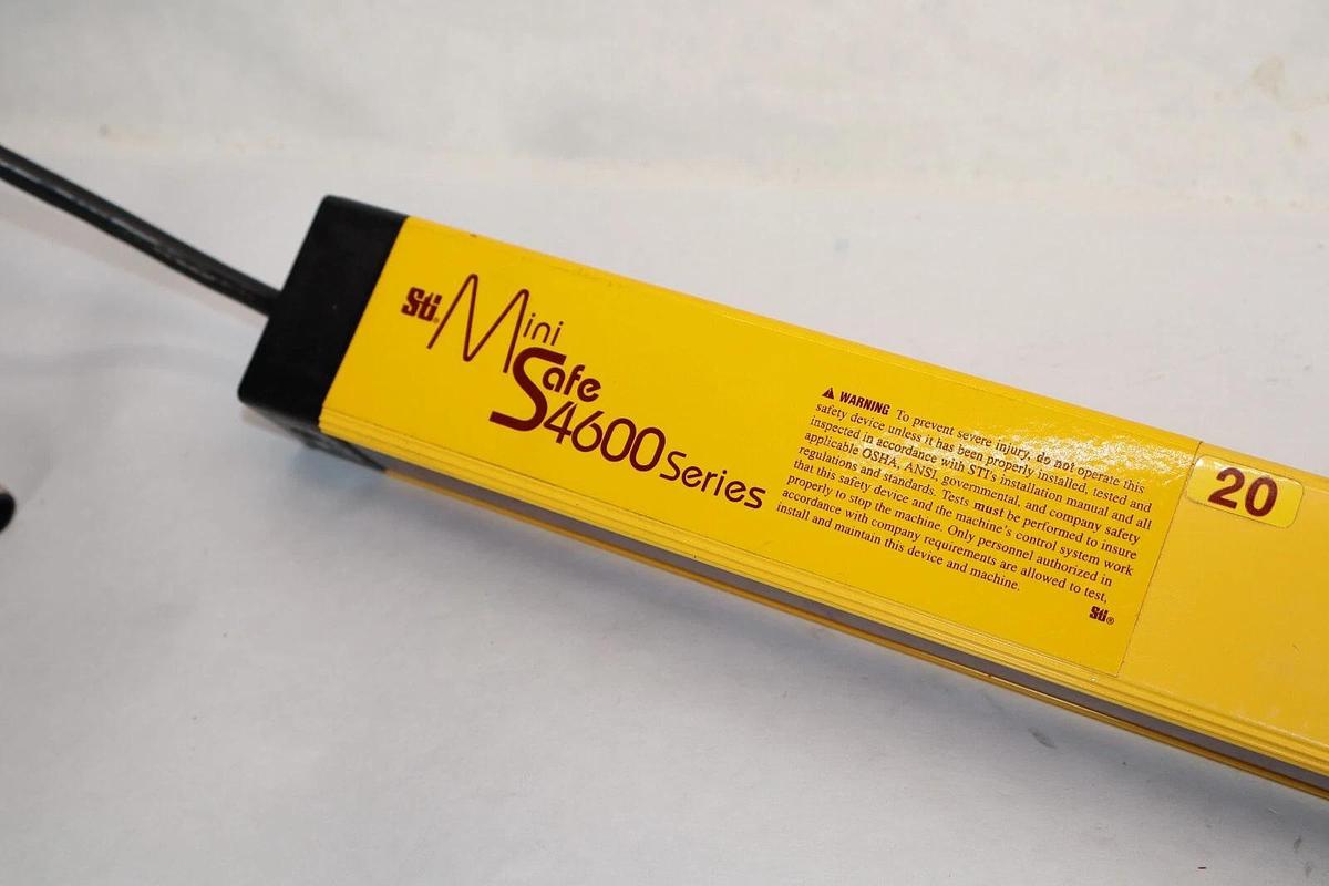 (NEW) STI MS46SR-20-435-Q1-R-NC-FN , 70158-1044 Receiver Light Curtain