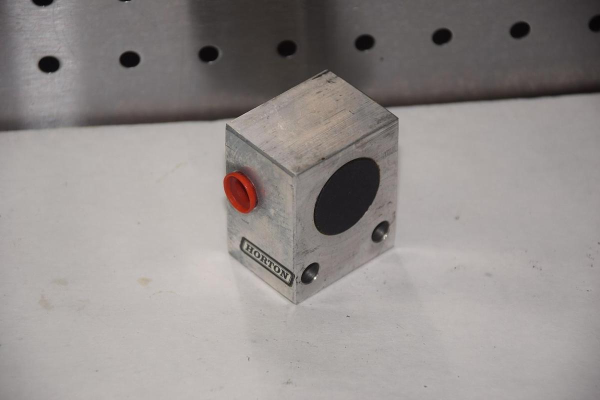 HORTON B37000 376504 AIR CHAMP CYLINDER BLOCK NEW