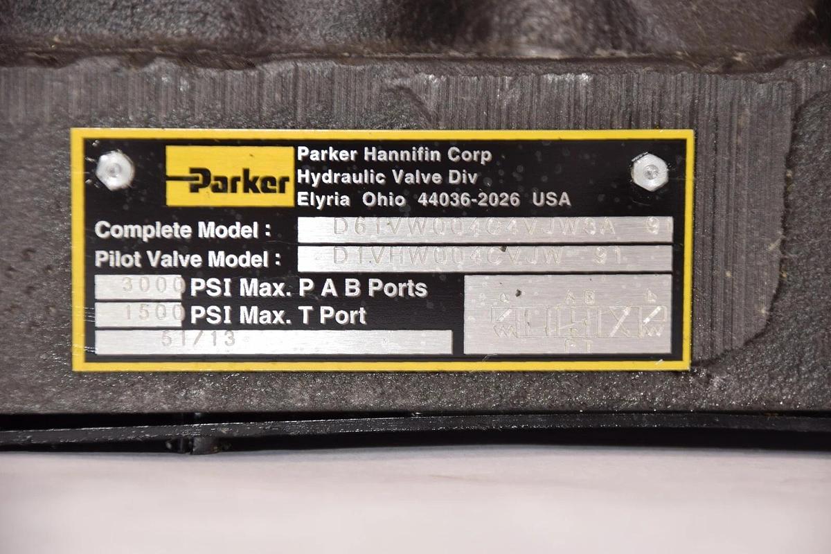 (NEW) PARKER D61VW004C4VJW3A , D1VHW004CVJW , FM2DDSV Directional Control Valve
