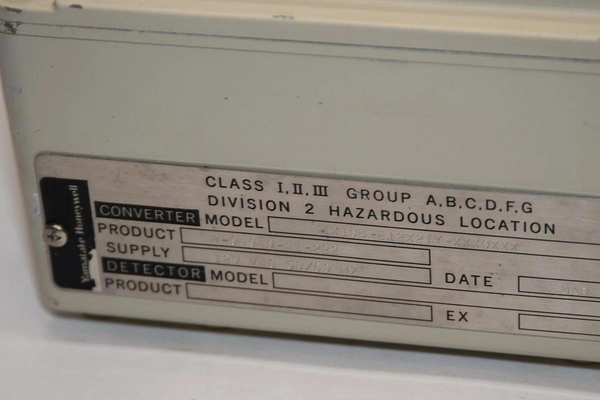 Used HONEYWELL KIX18B-E12X2TY-XXX0XXX R-9R940-41-222 120Vac 50/60Hz Converter