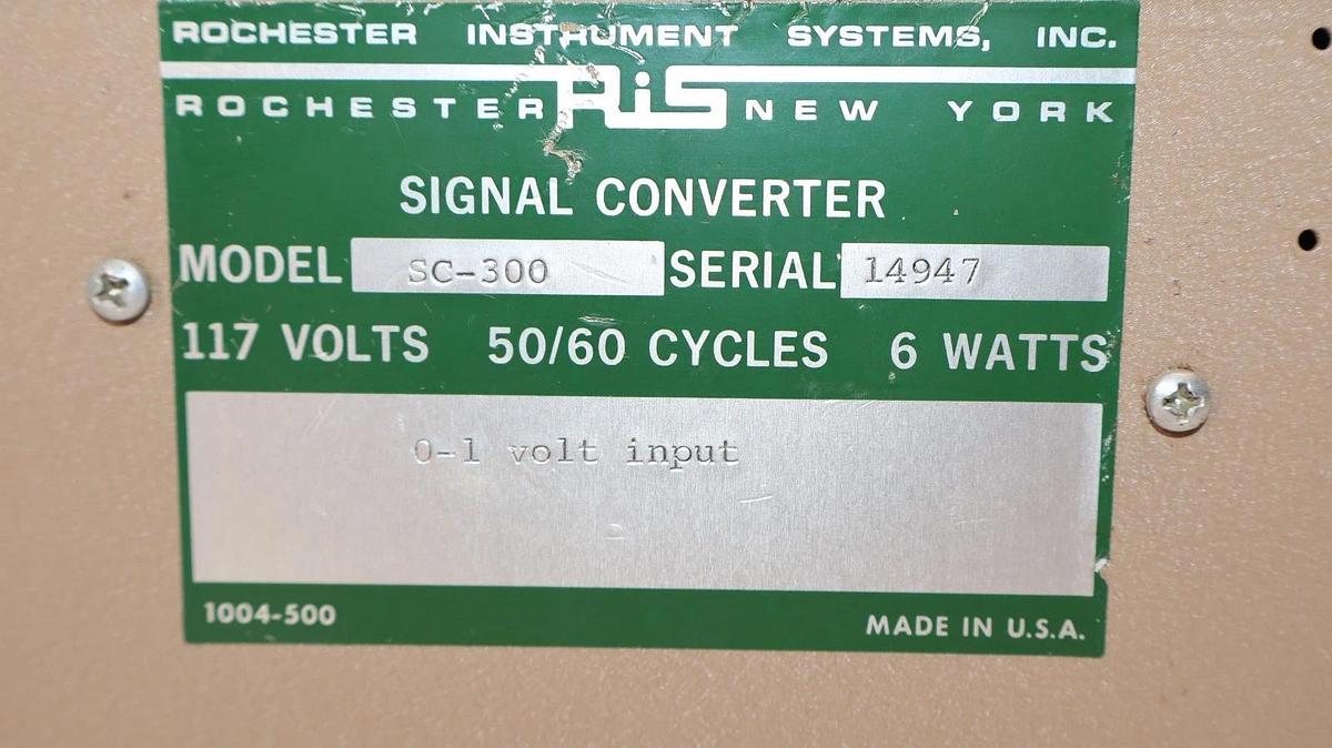 Used Rochester Instrument Signal Converter SC-300 117V 50/60cy 6watt