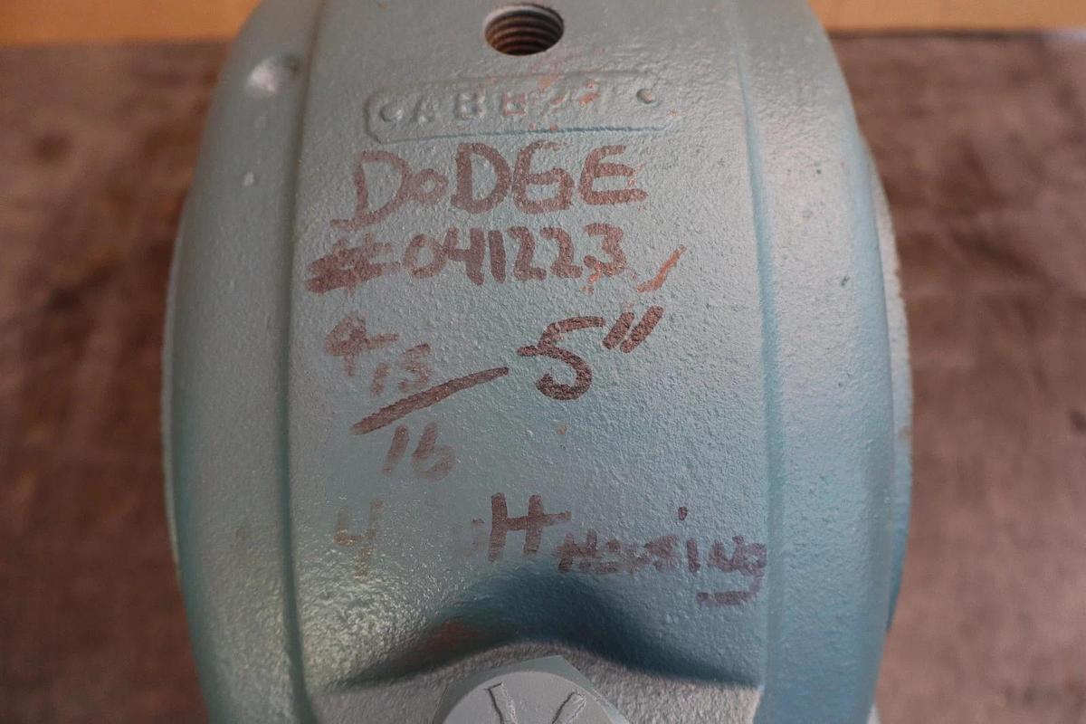 Dodge Spher-Align Pillow Block HOUSING 4-Bolt SAF-4-15/16 041223 4-15/16-5 (NOS)