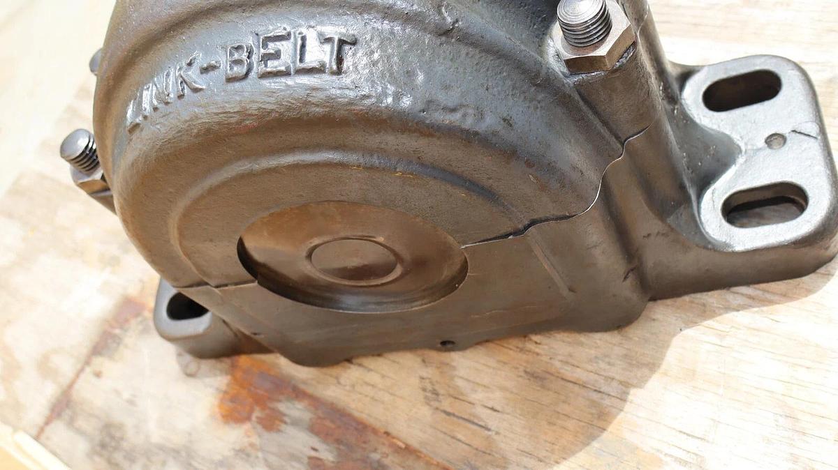 Link Belt Split Pillow Block Housing w/ Bearing 5-7/16" GP6887FC S32 NOS