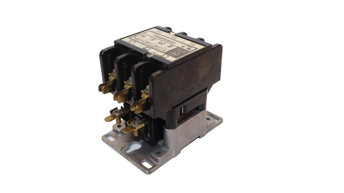 GE , General Electric CR353AB3AA1 110-120V Coil Contactor (New)