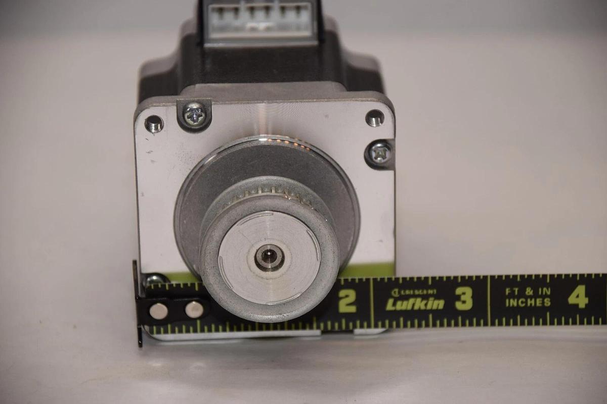 Used VEXTA Oriental P0213-9212PE 2ph Stepping Stepper Motor w/ E5-400-250-NE-S-D-G-B