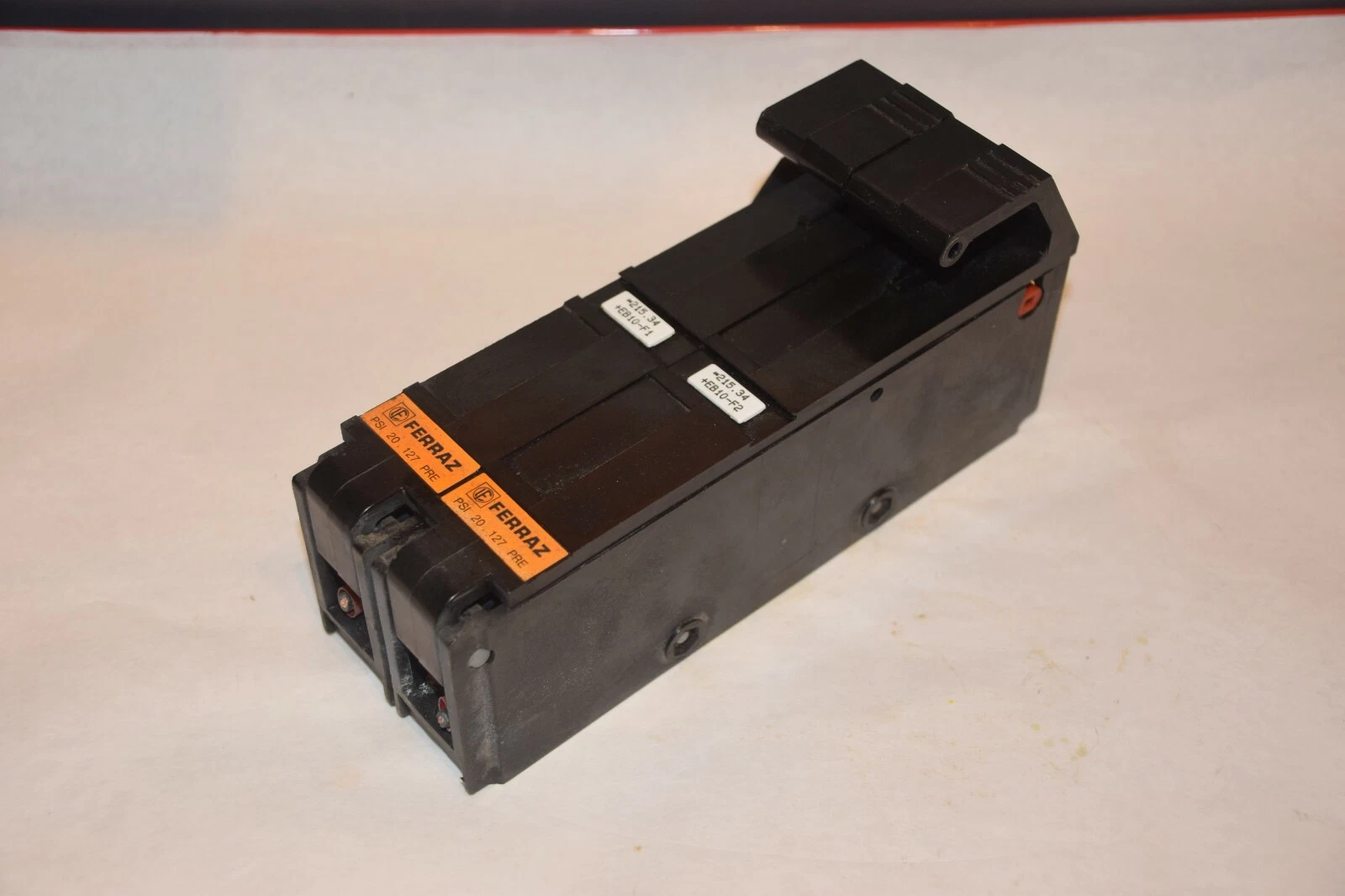 Used FERRAZ SHAWMUT 3-97227 397227 FUSE BLOCK WITH (2) S0867 40A FUSE