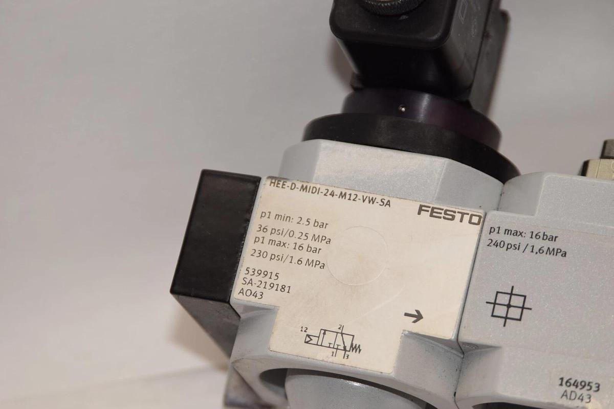 Used FESTO HEE-D-MIDI-24-M12-VW-SA 539915 SA-219181 On/Off Valve