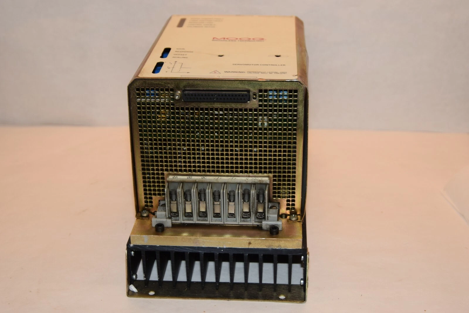 Used MOOG Servo Motor Control Drive 152D423 10A Cont. 20A Peak