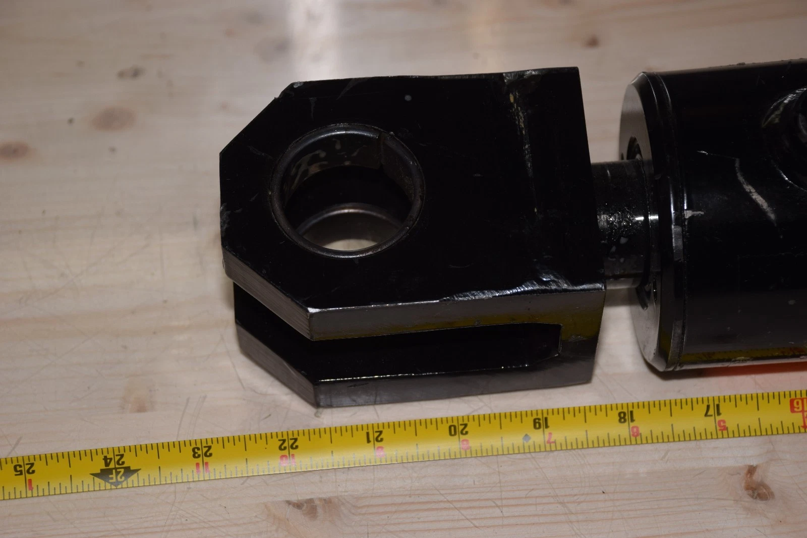 Hydraulic Cylinder 242805-2-48 9035193 G28203551 22" L 12" stroke 1-1/2" rod