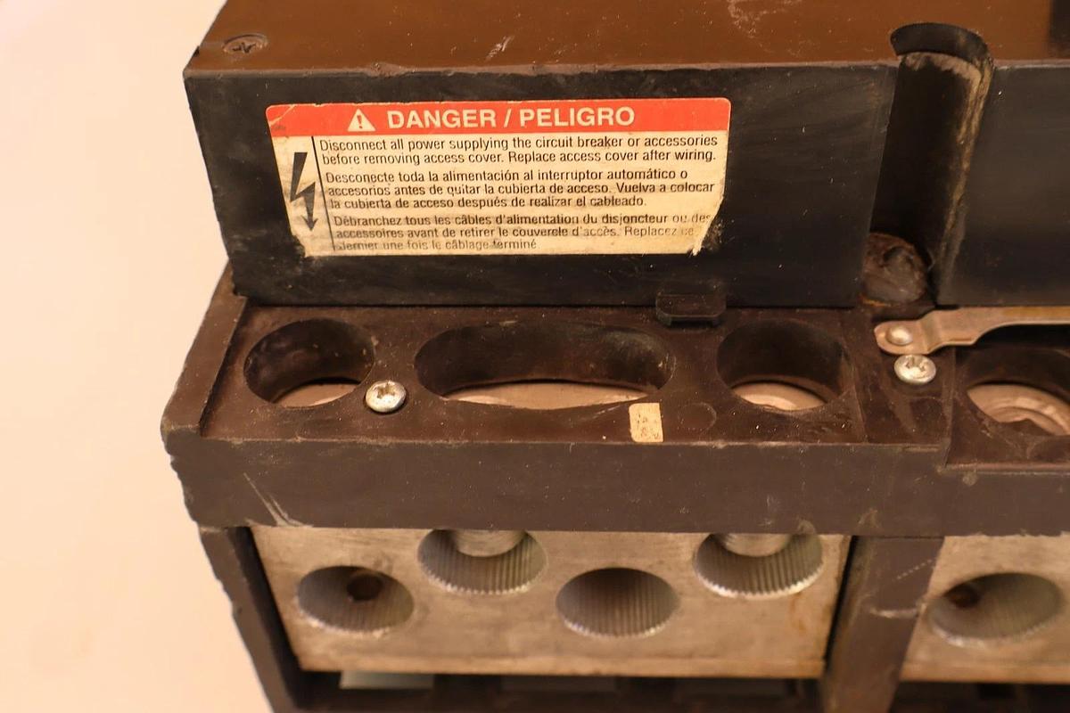 Used Square D Circuit Breaker 900Amp NA36900 Thermal-Magnetic 900A Frame 3Pole