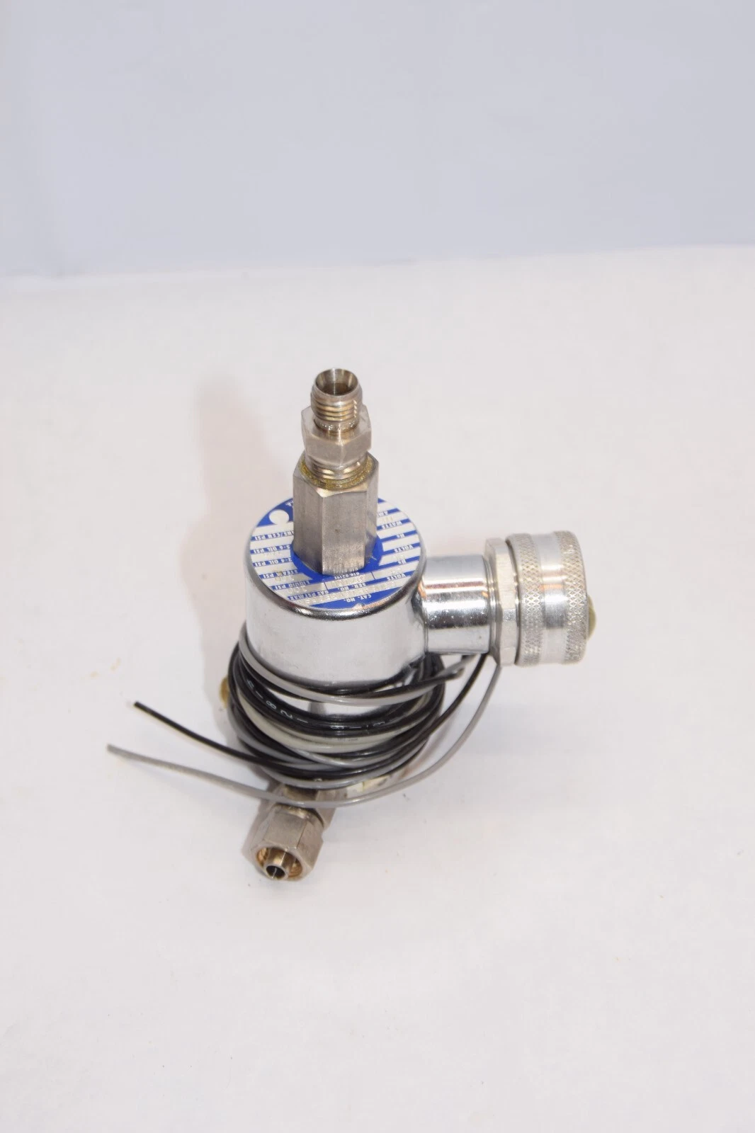 Used GC VALVES S301AH16V3BD5SN 24V 100psi Solenoid Valve