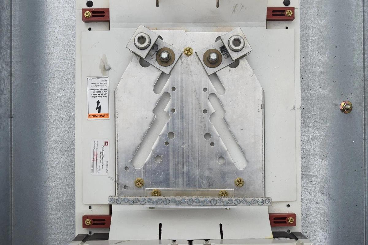 Used Cutler-Hammer 400A Panelboard Pow-R-Line PRL3a 277/480v 400Amp 3ph 4w LOADED