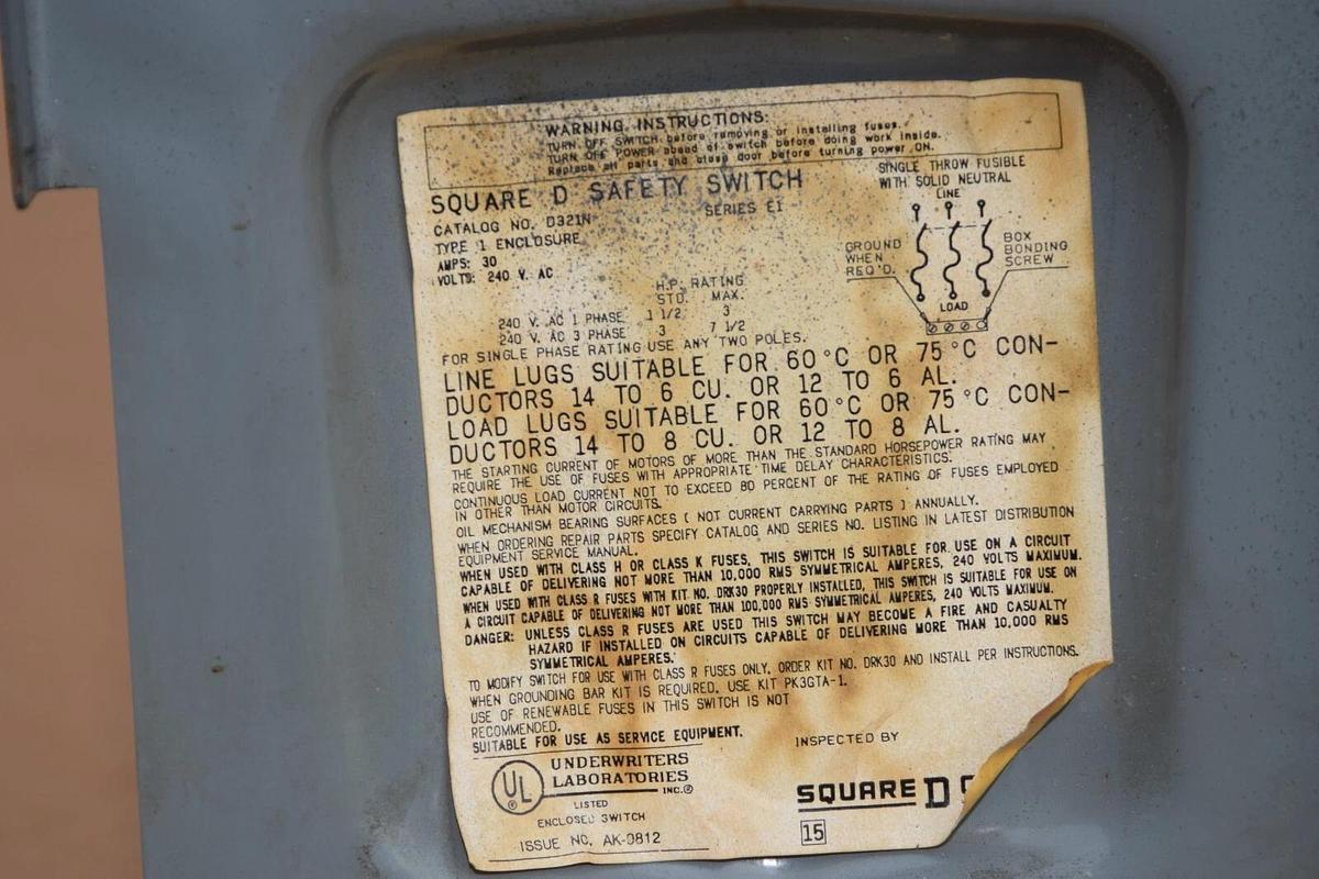 Used SQUARE D Safety Switch D321N 30A 30 Amp 240V Series E1 Safety Switch