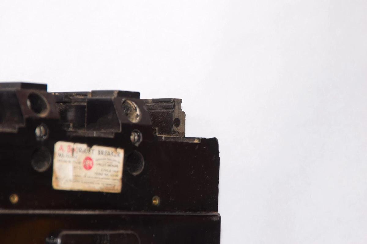 Used FEDERAL PACIFIC / FPE NJ622200 200A Amp 2P Breaker *Chip