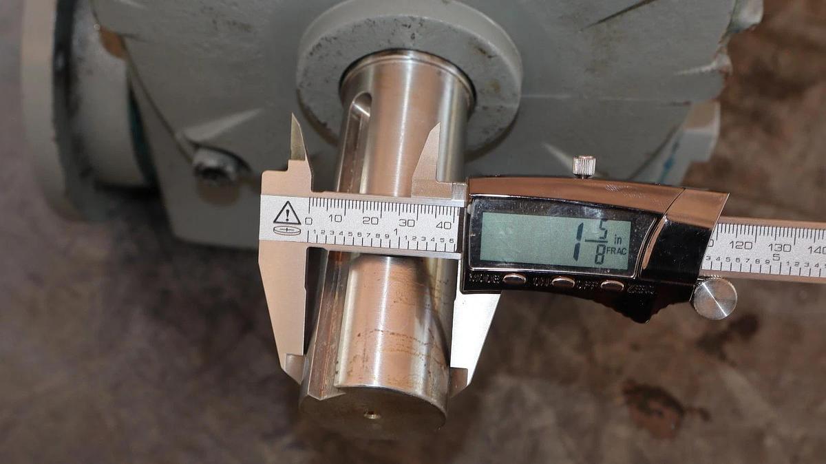 Used Speed Reducer Gear Box 80:1 EM 100 EM100 Ratio 80:1 Right Angle