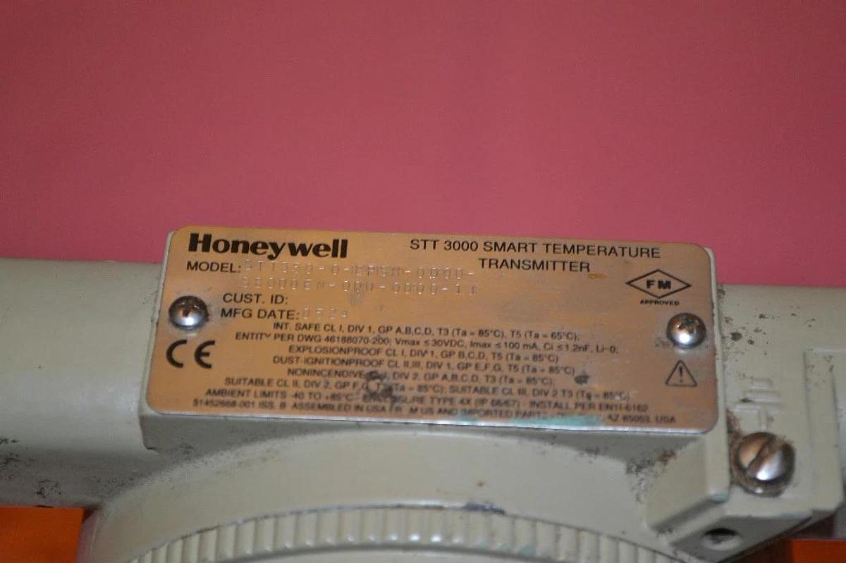 Used HONEYWELL STT 3000 SMART TRANSMITTER STT350-0-IEPISM-00