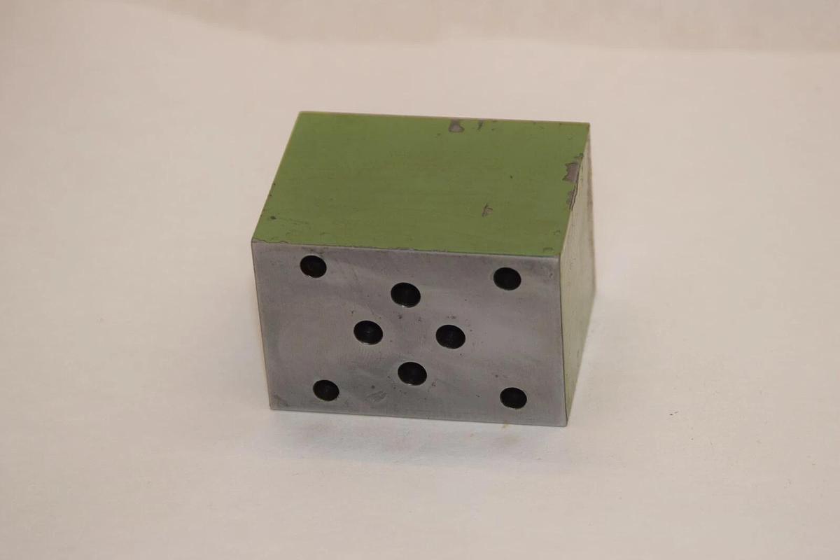 Used REXROTH Mannesmann 169777 Block Valve