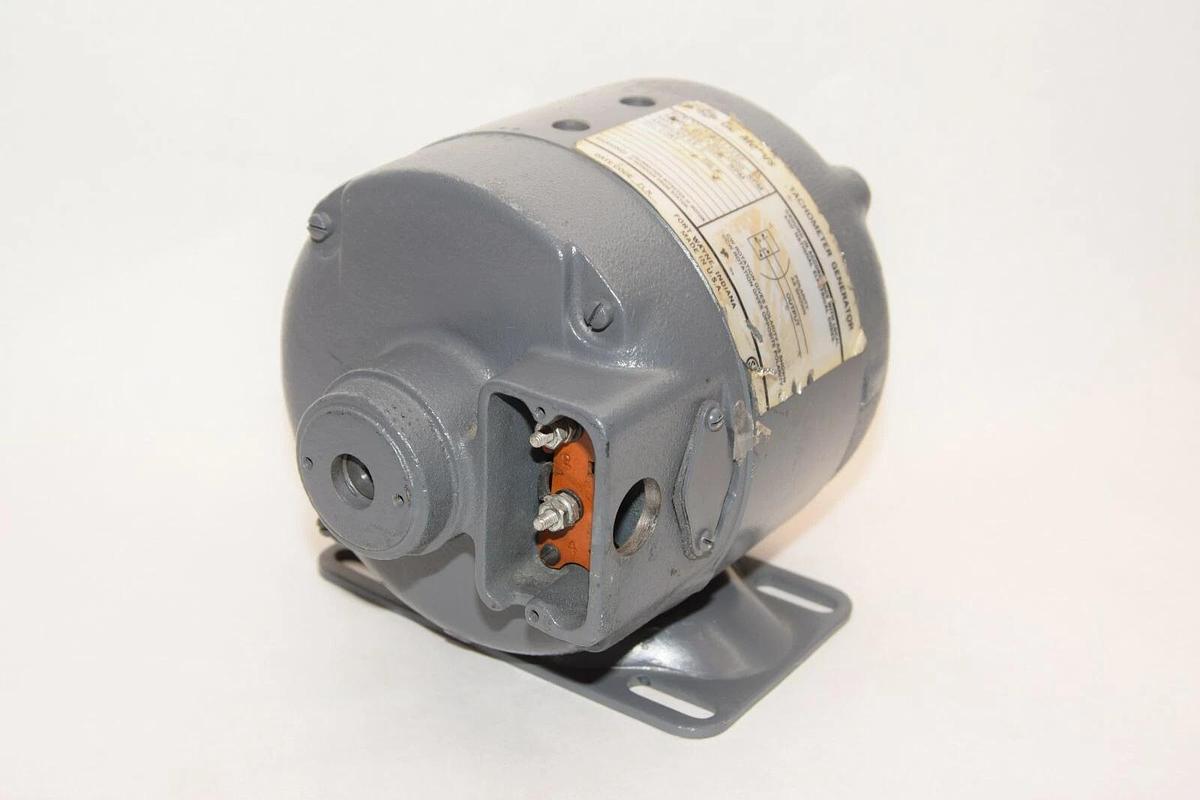 (NEW) GE MOTORS 5BC42AB1729F BC42 Dc Tach 50Vdc 5/8" Tachometer Generator