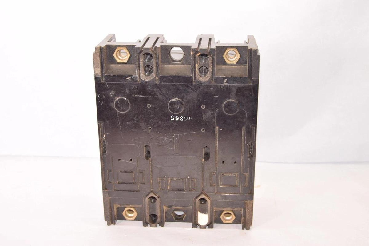 Used FEDERAL PACIFIC / FPE NJ622200 200A Amp 2P Breaker *Chip