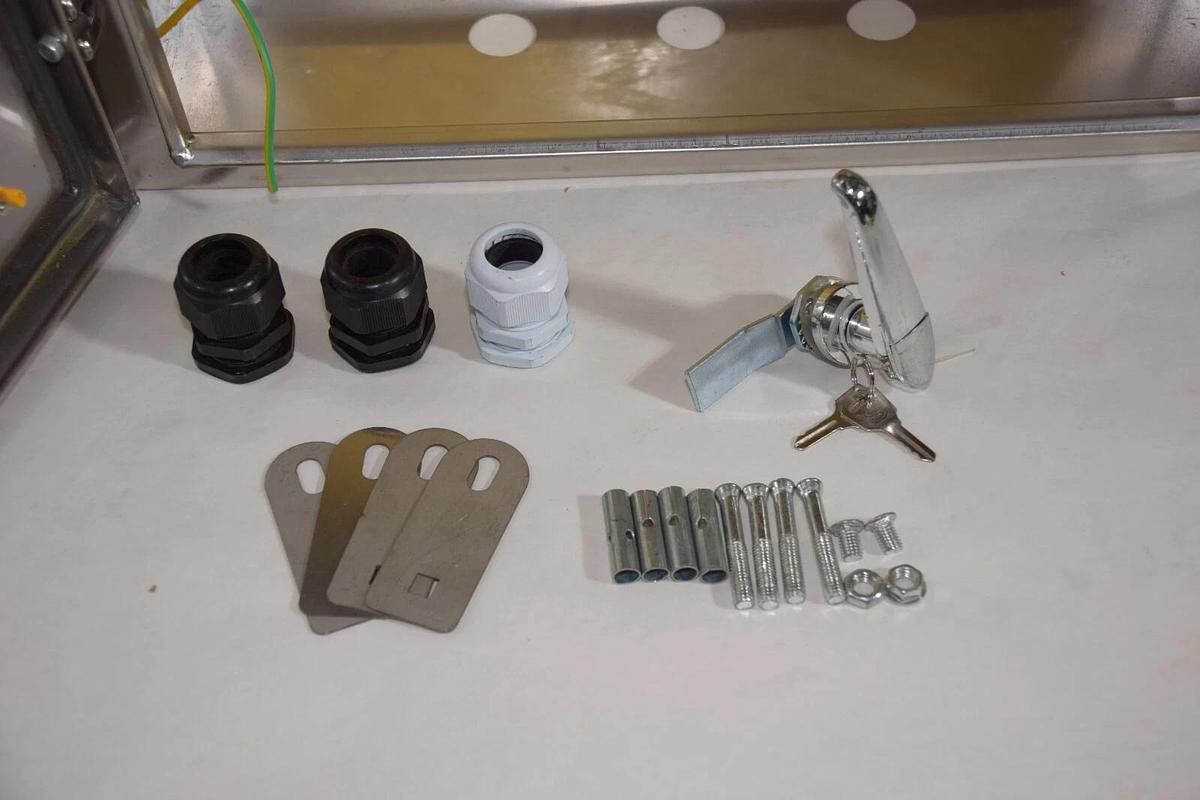 (NEW) GERSIK 304 Outdoor Stainless Electrical Box Enclosure, IP67 Waterproof