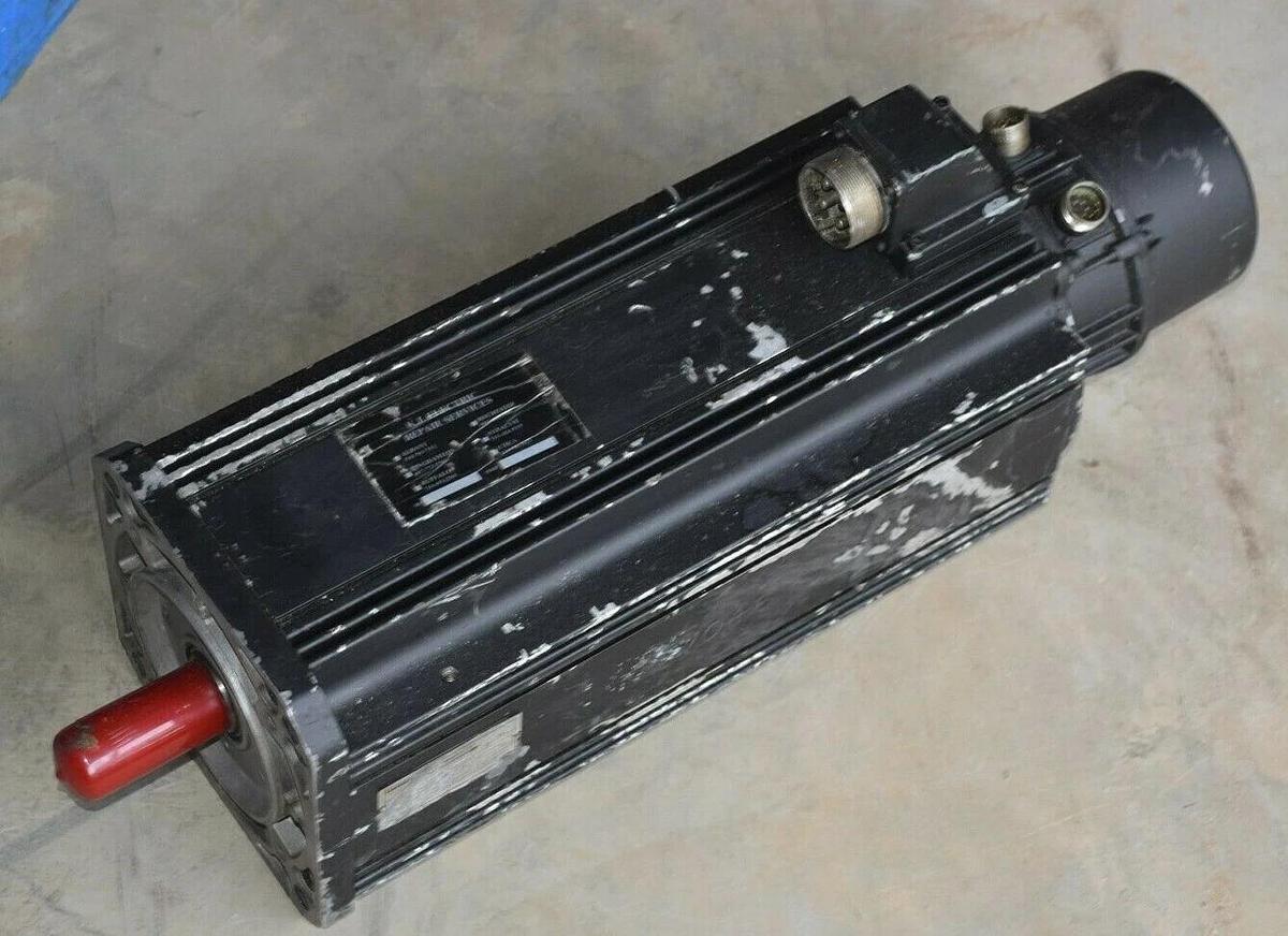 Used Indramat MAC112D-0-ED-1-B/130-A-0/J1250/S05 Brushless Servo Motor 3000 RPM 312A