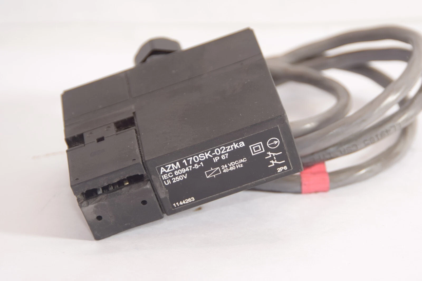 Used SCHMERSAL AZM 170SK-02zrka AZM1770SK-02zrka 250v Safety Switch