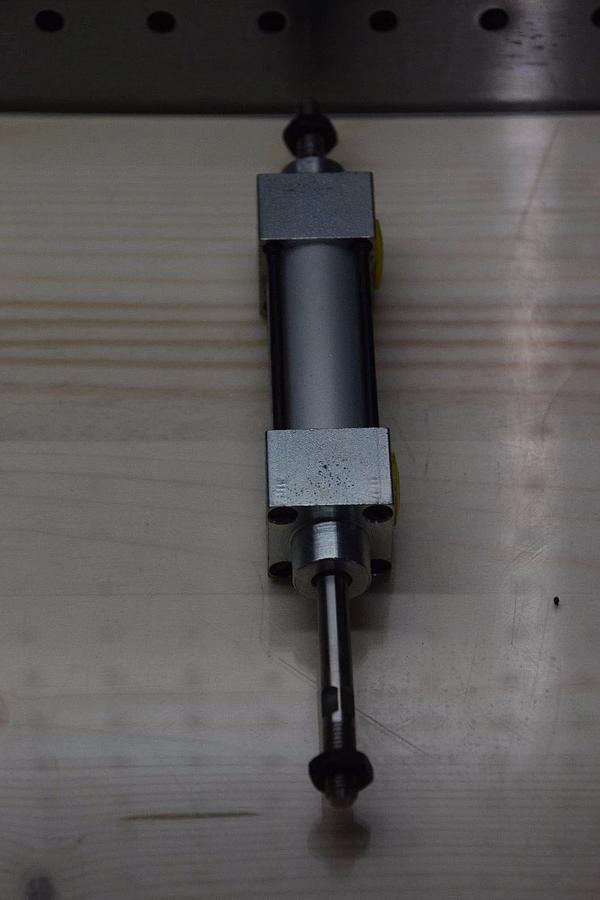PHD DHVB 3/4 X 1 0154695-01 PNEUMATIC CYLINDER NEW