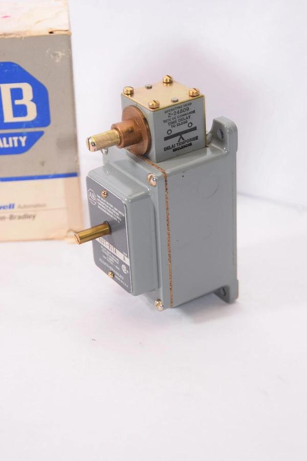(NEW) ALLEN BRADLEY 802T-R1TA Series A Limit Switch
