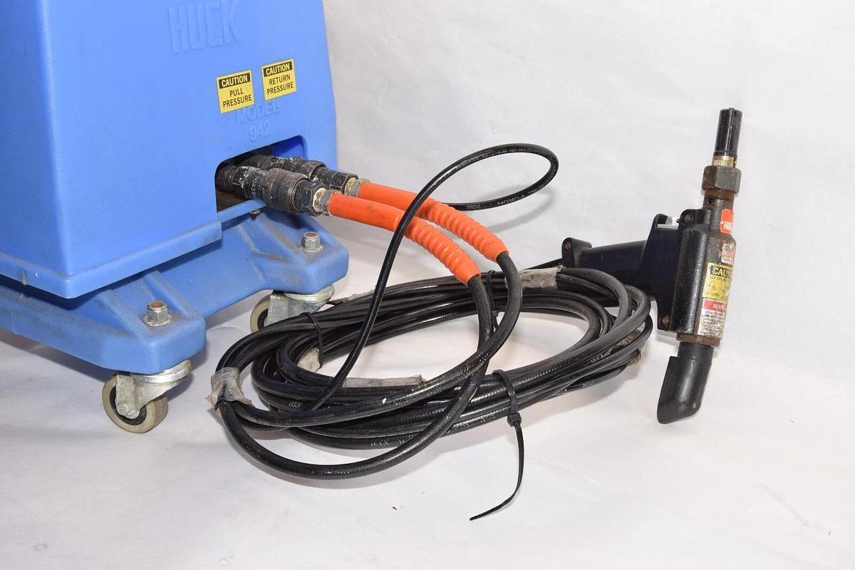 Used HUCK 942 Powerig Hydraulic Unit with HUCK Riveter gun 99-2737 tip