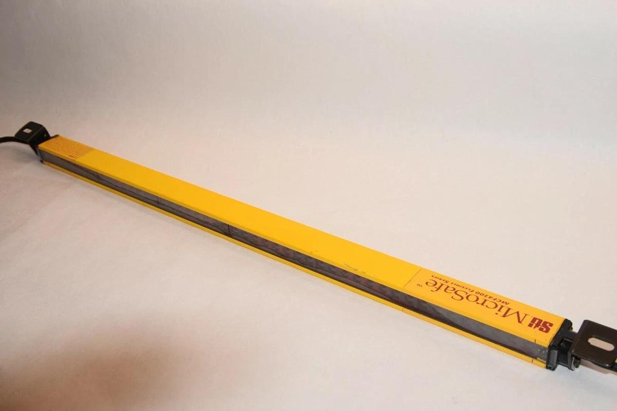 Used STI MICROSAFE Transmitter Light Curtain MCF4224X-2 MCF4224X2