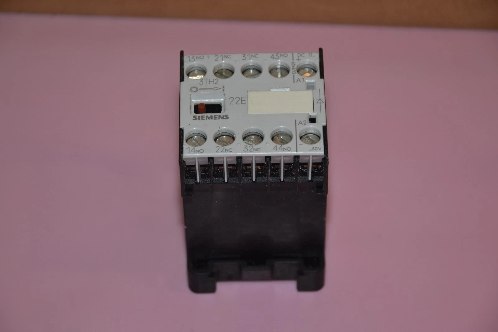 Used SIEMENS CONTROL RELAY 3TH2022-0JB4 3TH2022 0JB4 10A 10 A AMP