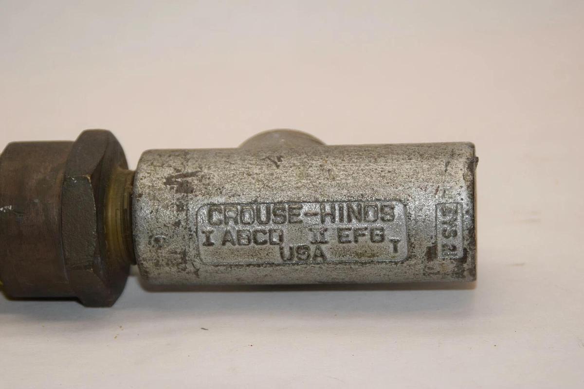 (NEW) CROUSE-HINDS ECLK221 3/4" 21" Flexible Length Conduit Fitting Flex Tube