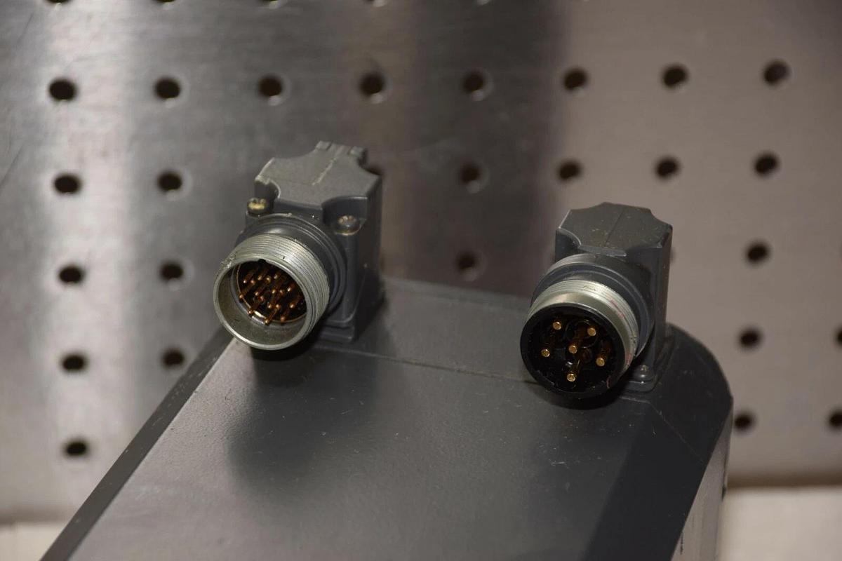 Used SIEMENS Brushless Servo Motor FT6062-6AF71-3TH0 FT6062-6AF71-3THO