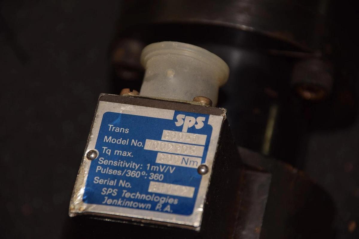 Used PACIFIC SCIENTIFIC R37SMNA-R2-NS-02 7002905 1.9 Ohms BRUSHLESS SERVO MOTOR