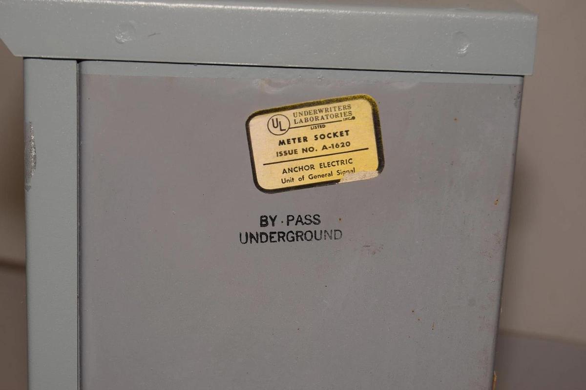 Used Anchor Electric Meter Socket Enclosure U50000 U40000 200A 200 Amp 600v 3ph 4w