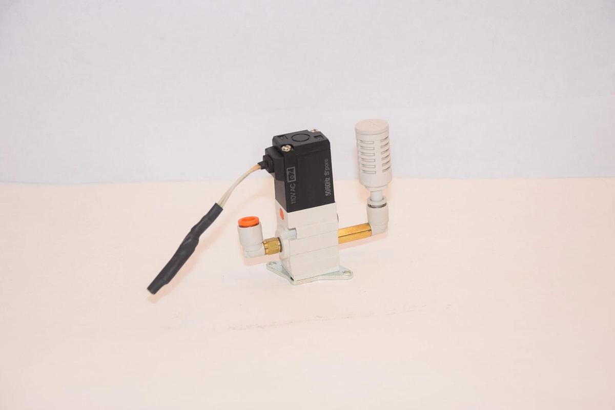 Used SMC VKF332-3GS-M5 0-0.7MPa Solenoid Valve Assembly