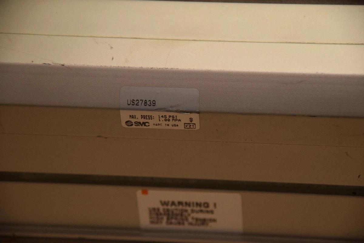 SMC PNUMATIC AIR CYLINDER US27839 US27839 max psi 145 NEW
