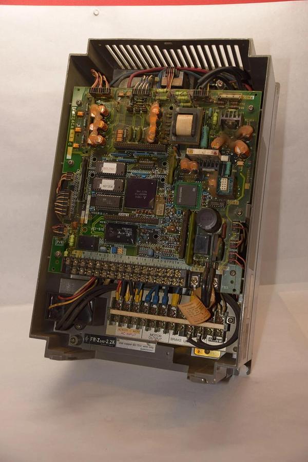Used MITSUBISHI FR-Z240-2.2K-UL 3HP 3 hp 3PH 400-460V Motor Inverter Drive
