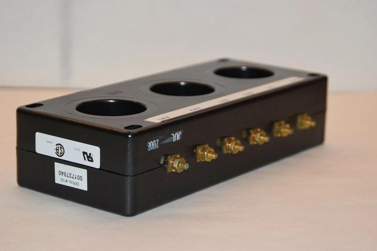 Used INSTRUMENT TRANSFORMERS E93779 LR89403 CURRENT TRANSFORMER